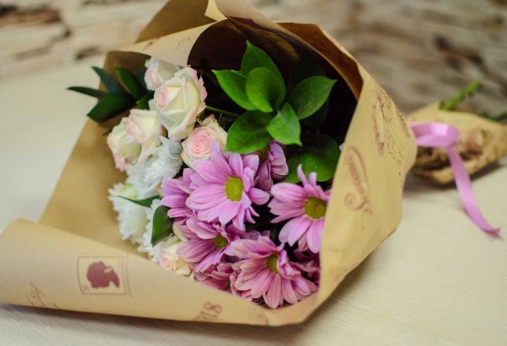 Букет цветов из: Розы и Хризантемы в Шелковской