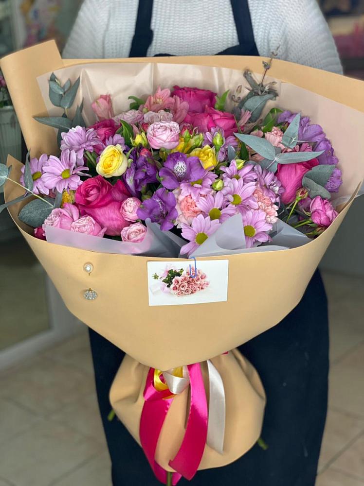 Букет цветов из: Хризантемы, Гвоздики и Альстромерии в Шелковской