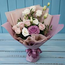 Букет цветов из:  Розы и Лизиантусы в Шелковской