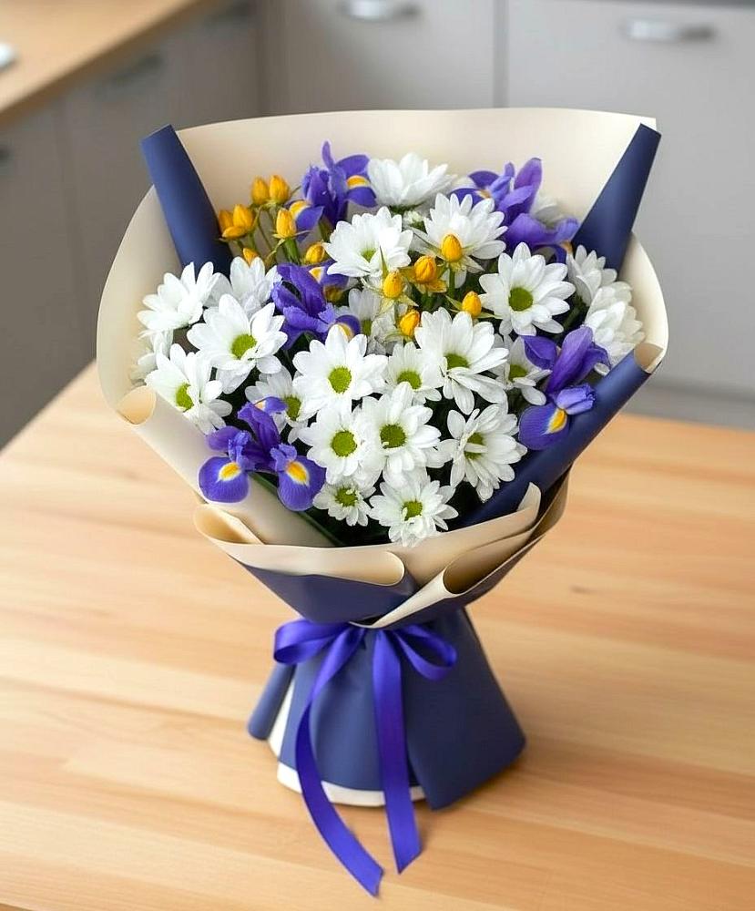 Букет цветов из: Розы, Ирисы и Хризантемы в Шелковской