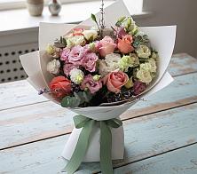 Букет цветов из:  Розы, Лизиантусы и Гвоздики в Шелковской