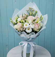 Букет цветов из:  Розы и Лизиантусы в Шелковской