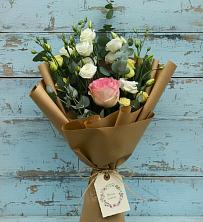 Букет цветов из:  Розы и Лизиантусы в Шелковской